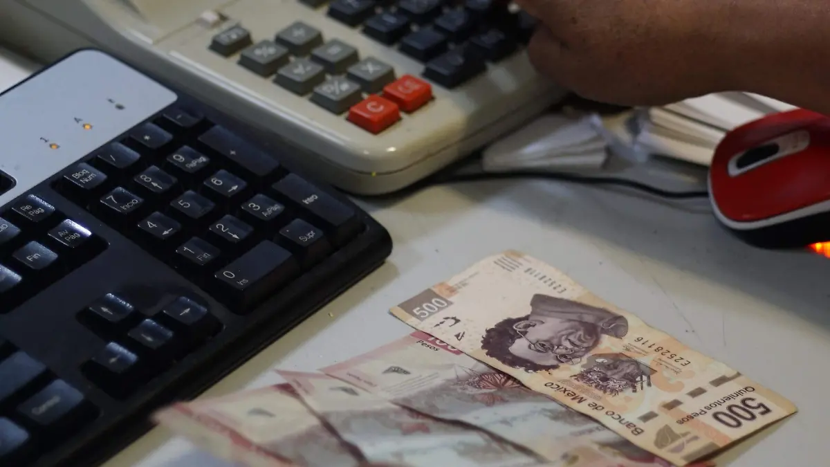 Dinero-Billetes-Salario-Utilidades