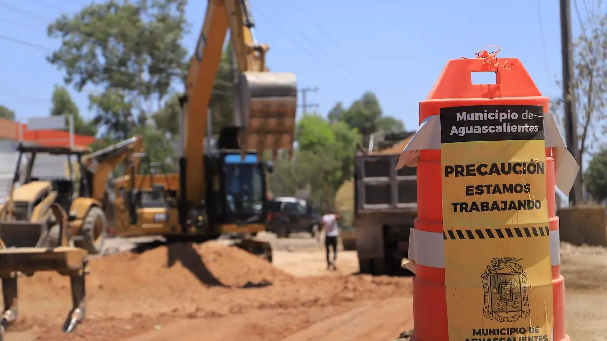 Cierre vial-Pavimentación-Cono