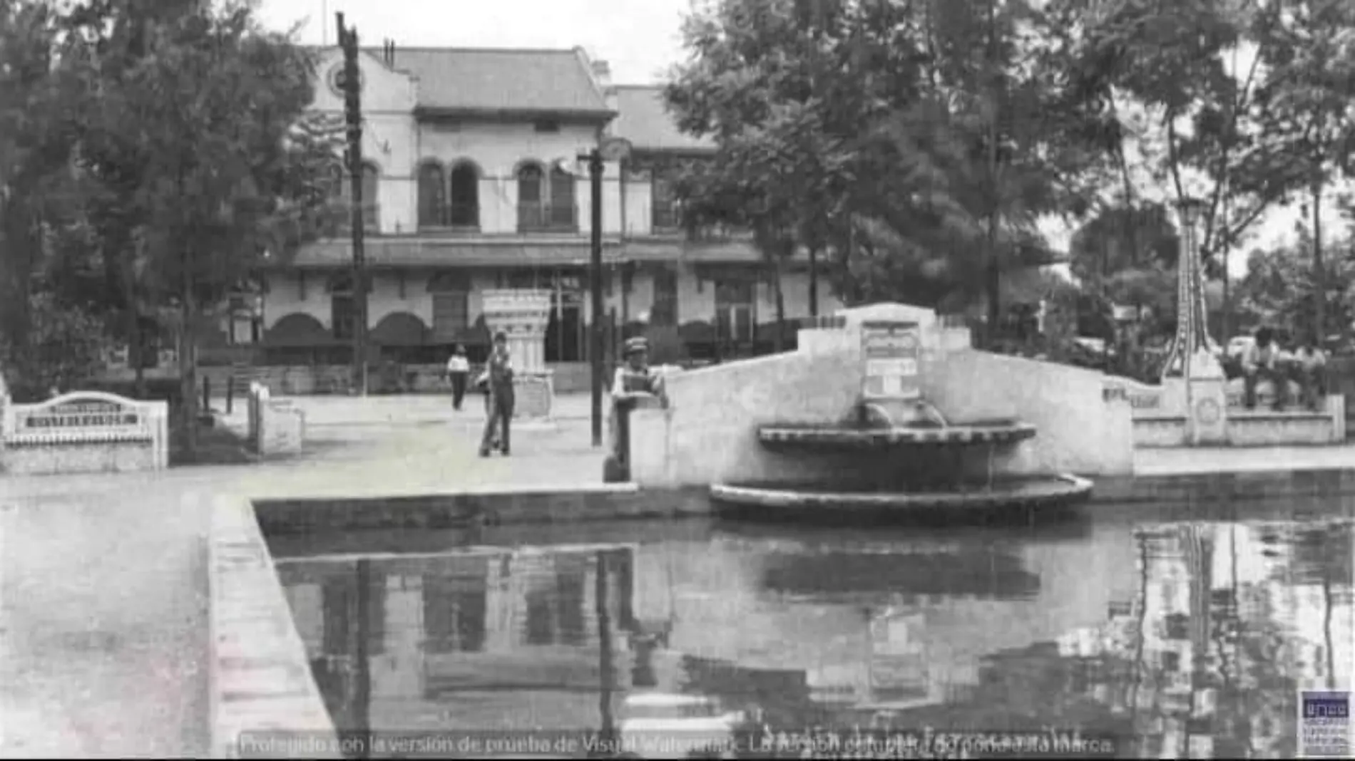 Jardín de la Estación-Tres Centurias