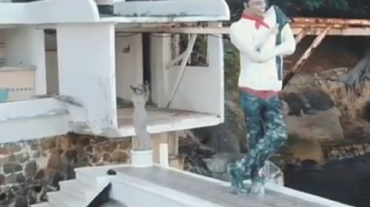 Cantinflas-Casa-Sirenas