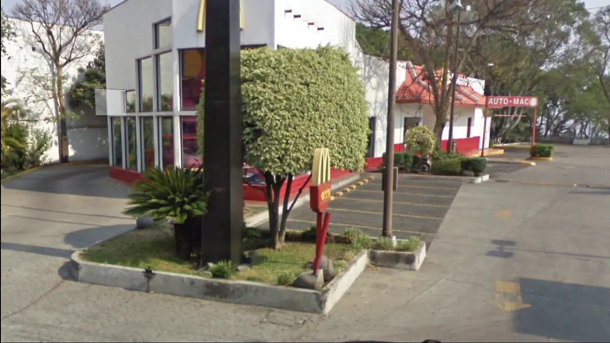 Payaso de McDonald's se mueve solo