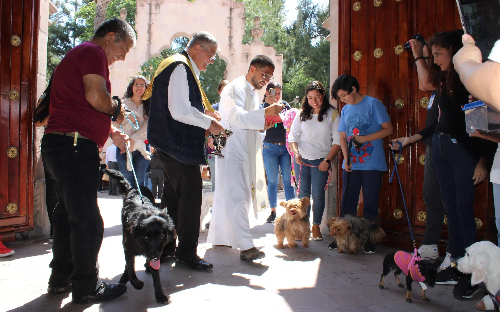 En honor a San Francisco de Asís se bendice a los animales