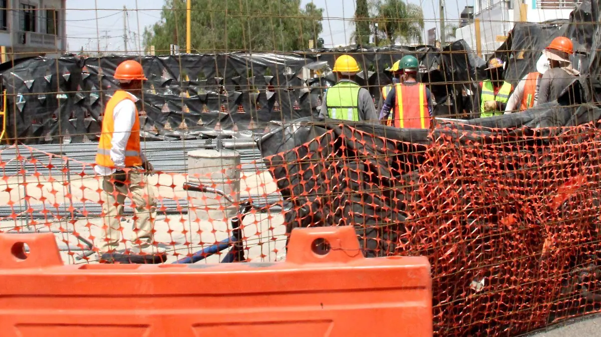 trabajadores construcción