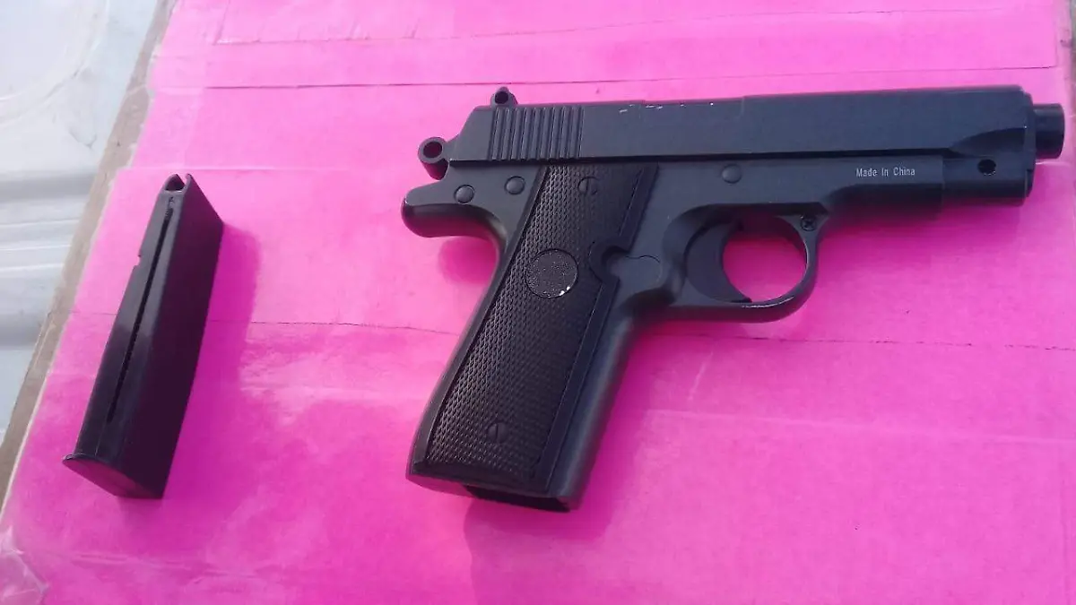 Pistola Falsa