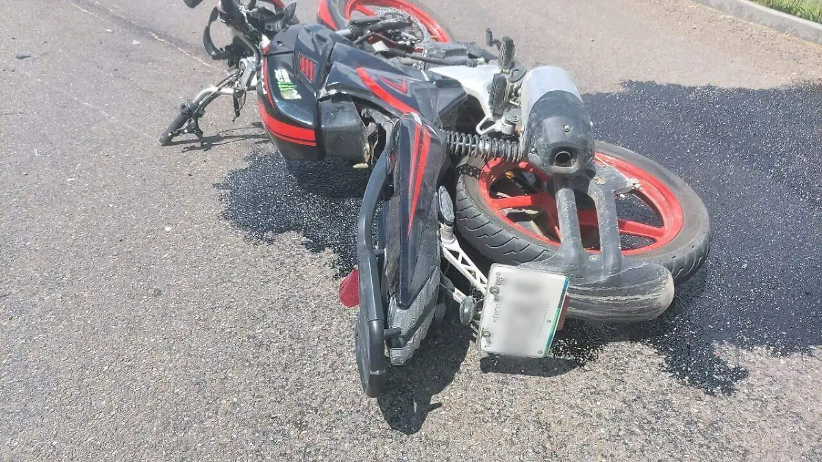 Accidente camioneta vs motociclista 3