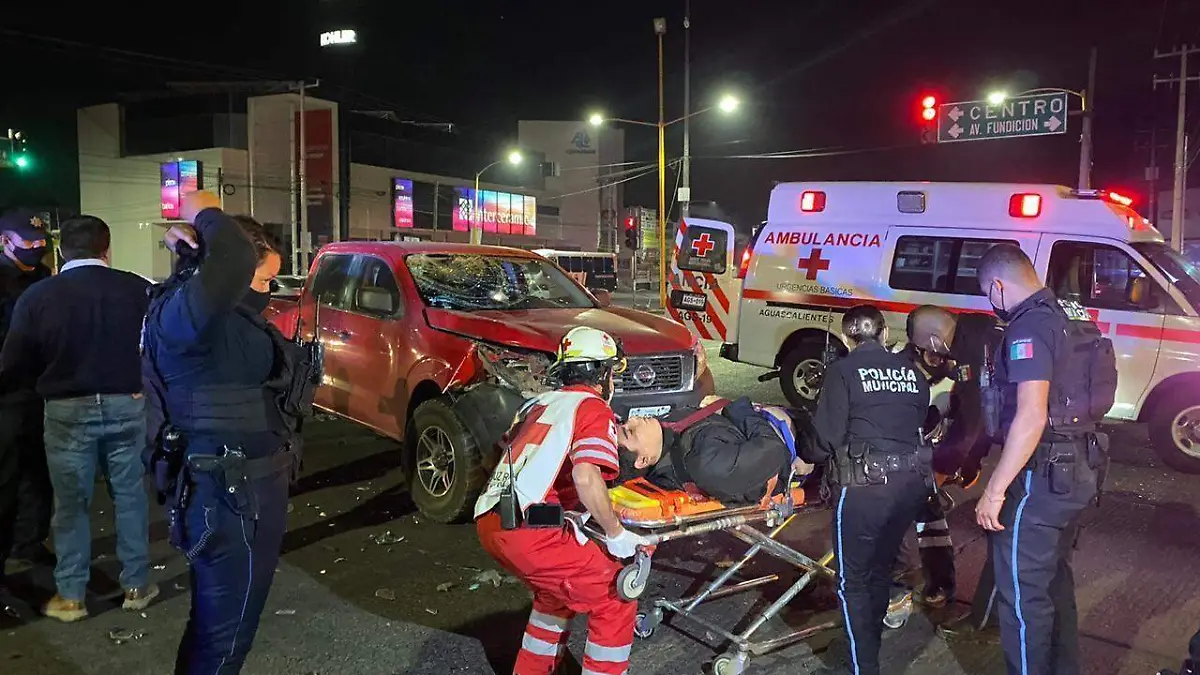 Choque motociclista con camioneta 3