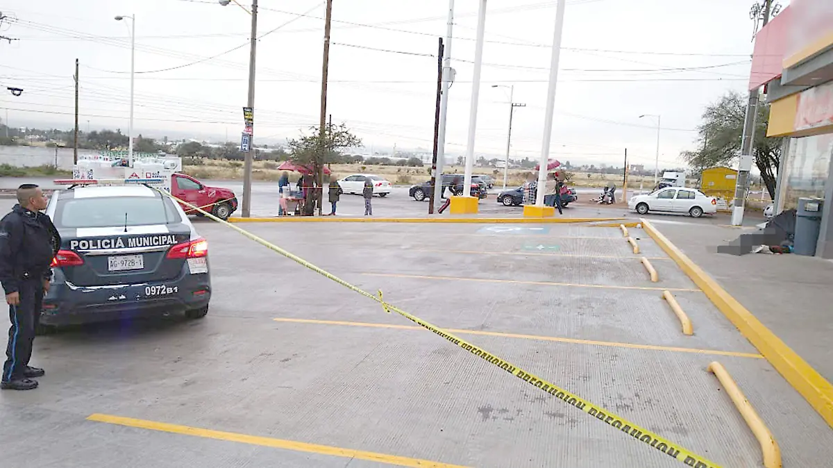 Muere indigente vía pública 4