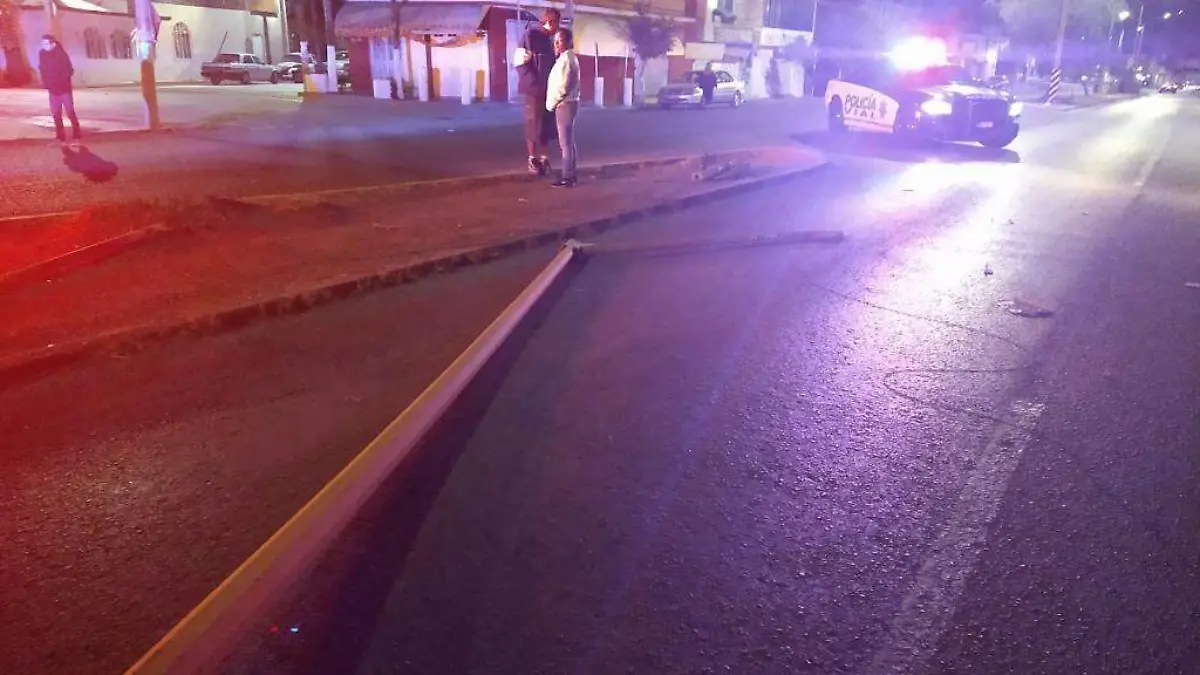 Volcadura de camioneta 5