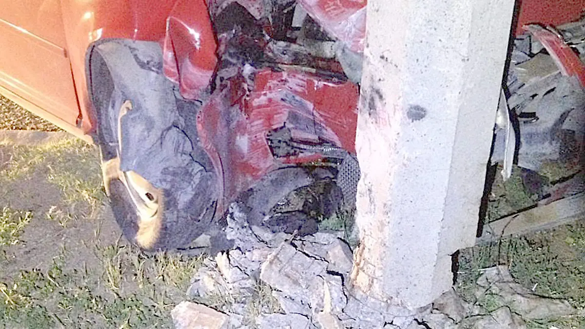 Choque muro y poste 2