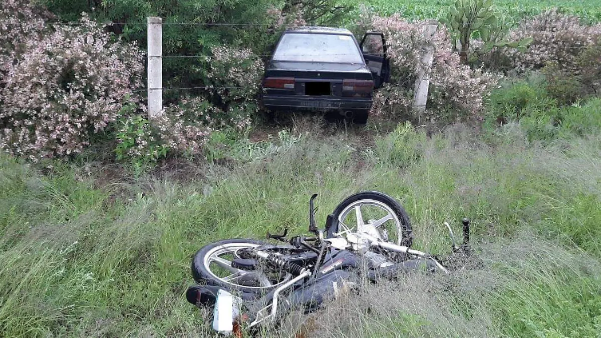Choque camioneta vs motocicleta 4