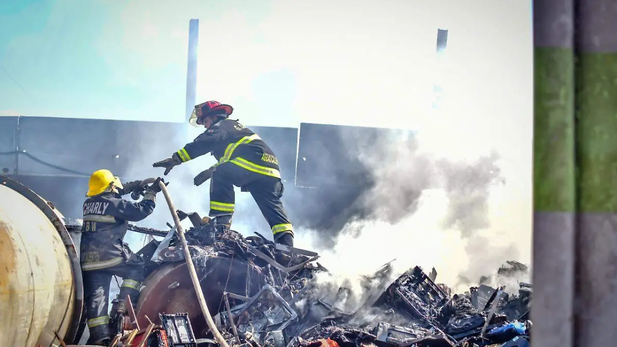 Incendio chatarrera 4