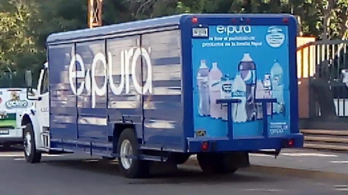 Camioneta Leos vs Camión Epura 2