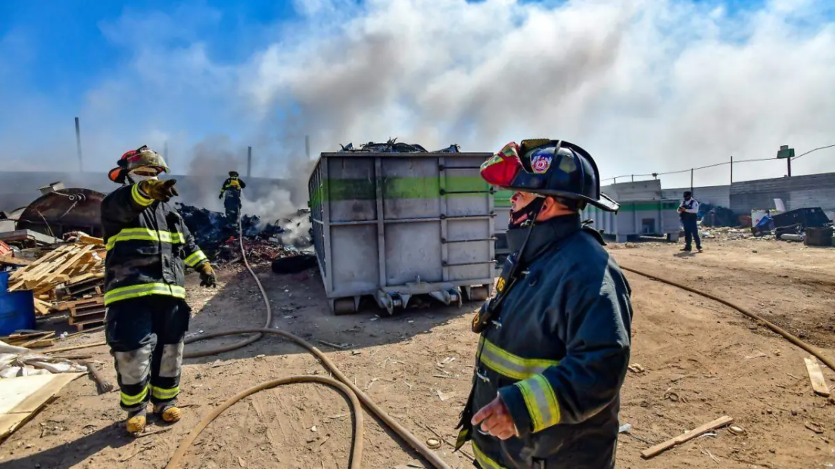 Incendio chatarrera 2