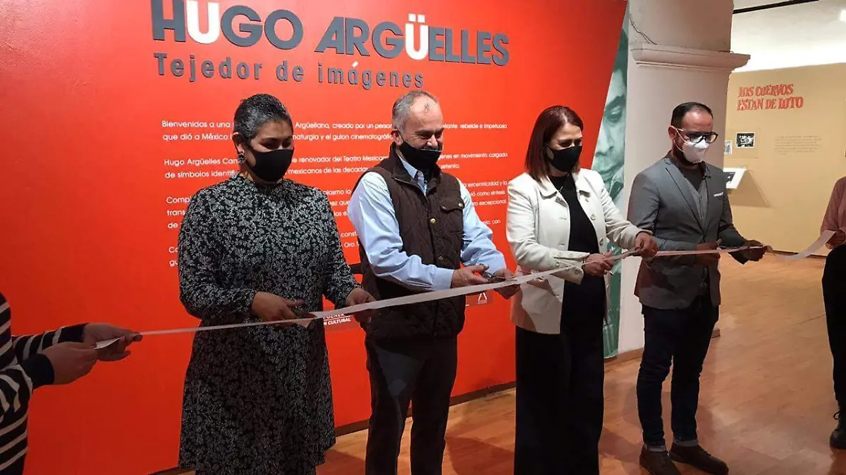 Inauguración exposición tejedor de imágenes