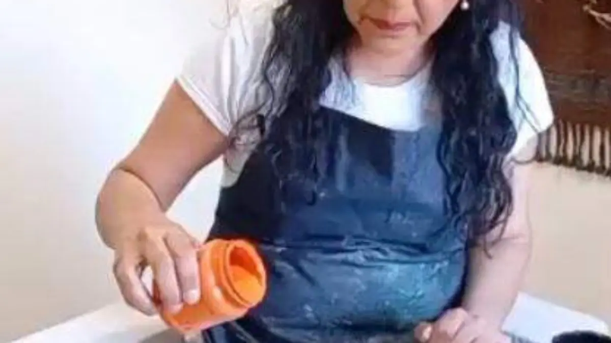 Taller de artes visuales coloridas piezas decoración 2