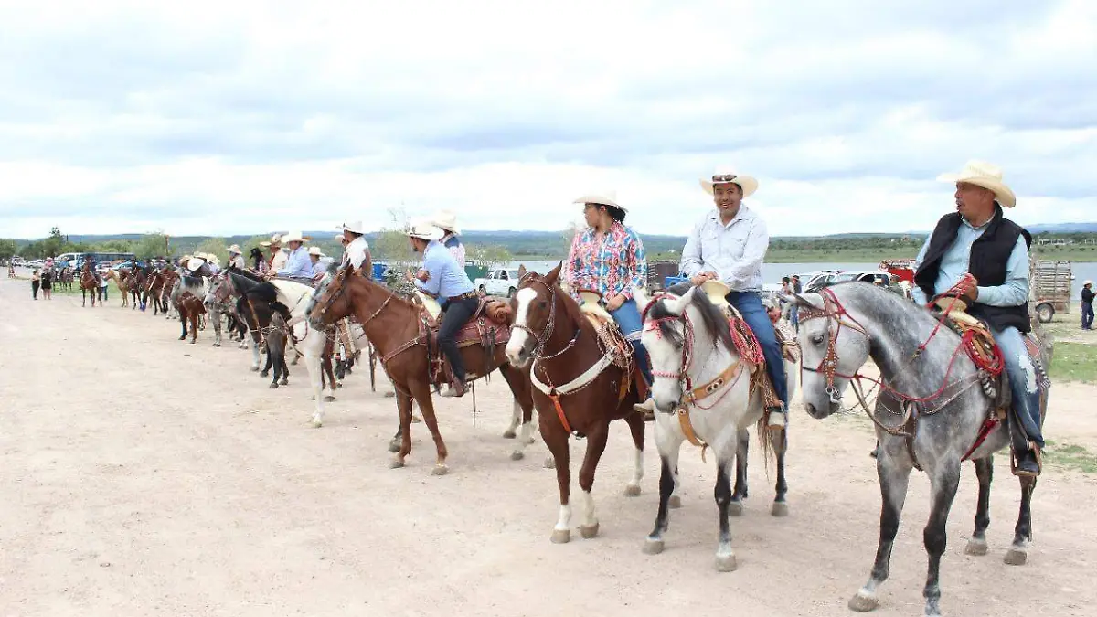 Primer Cabalgata Cívico Militar de los Insurgentes 3