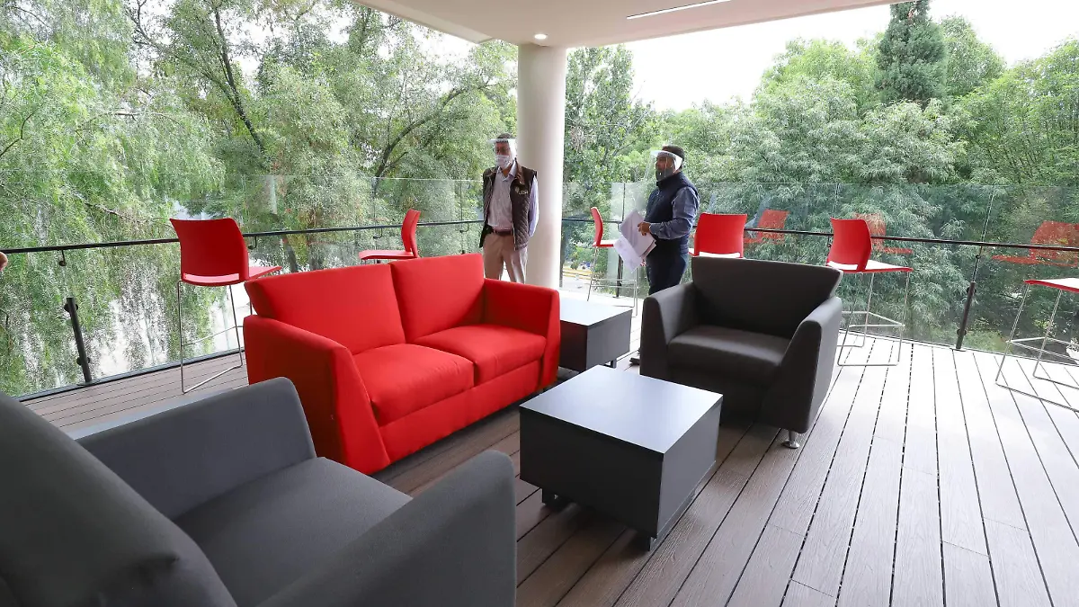 Rector Javier Avelar recorrido UAA 2