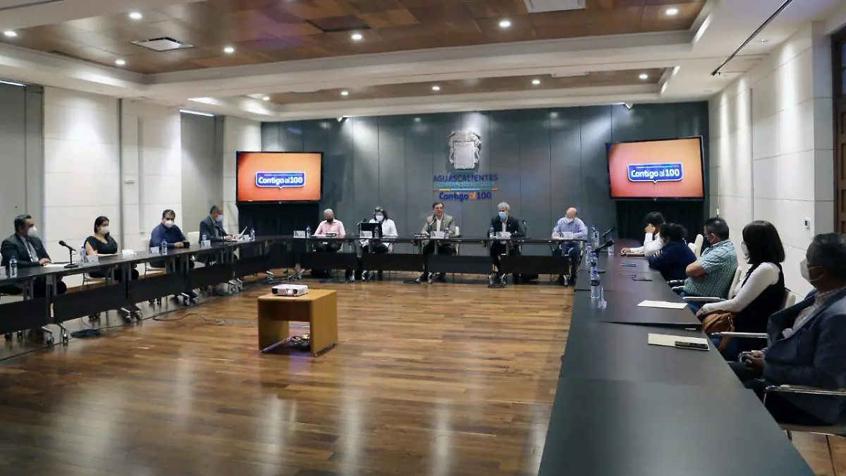 Reunión de la Seggob y alcaldes