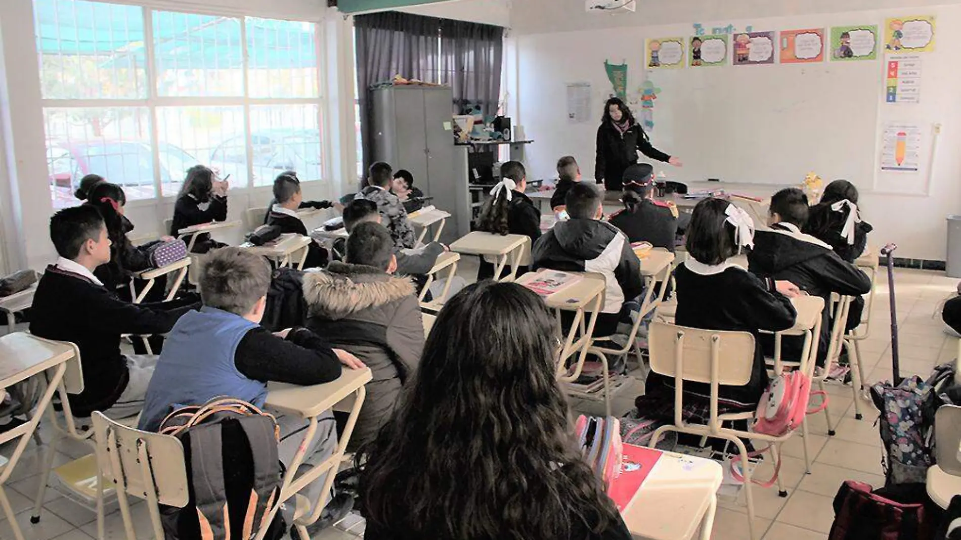 Escuela-Alumnos-Estudiantes-SalónDeClases