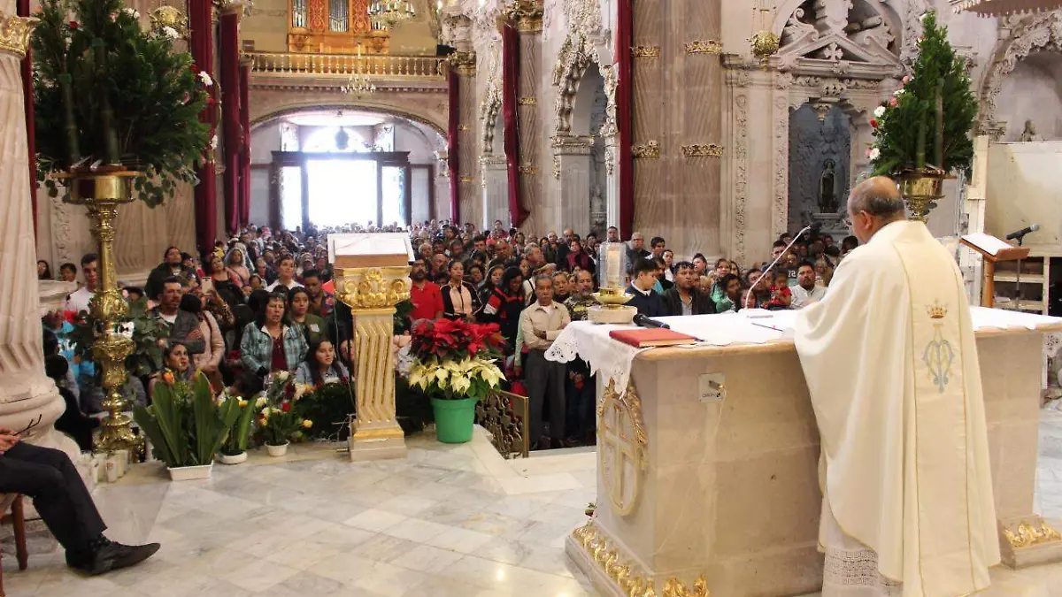 Misa en iglesia católica 2