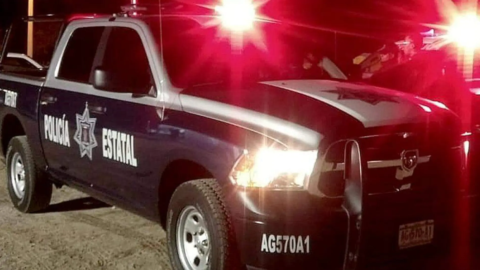 Camioneta-Patrulla-PolicíaEstatal-Noche