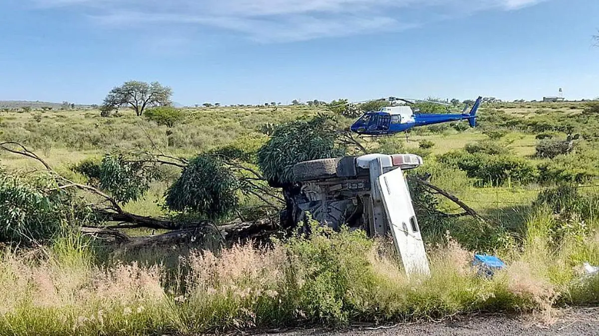 Camioneta-Accidente-Carretera-Volcadura