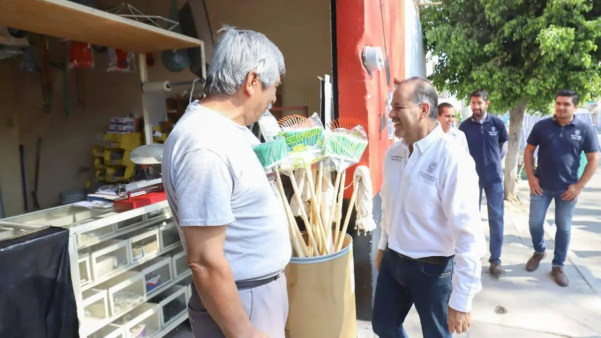 El Gobernador con la gente