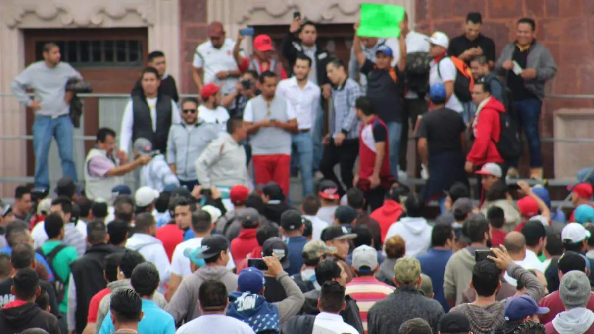 Trabajadores Nissan Palacio de Gobierno