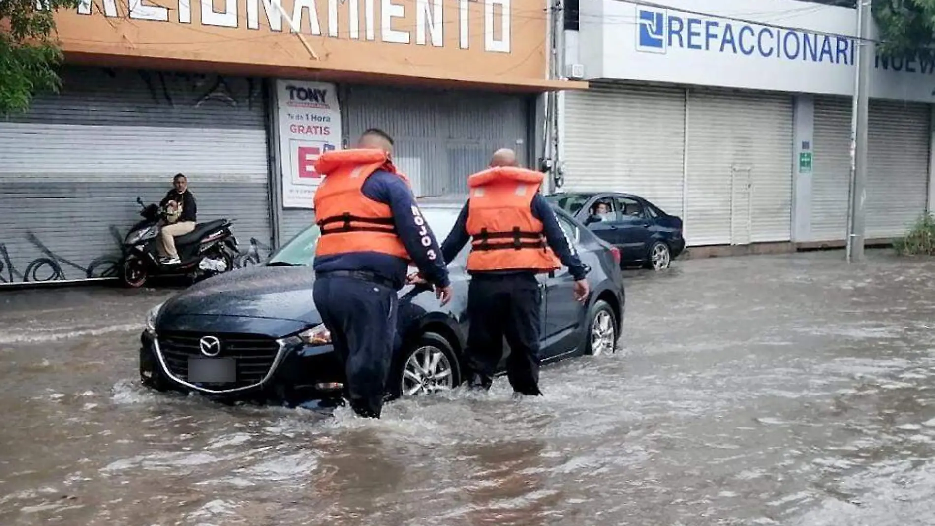 Lluvias-AutoVarado-ProtecciónCivil