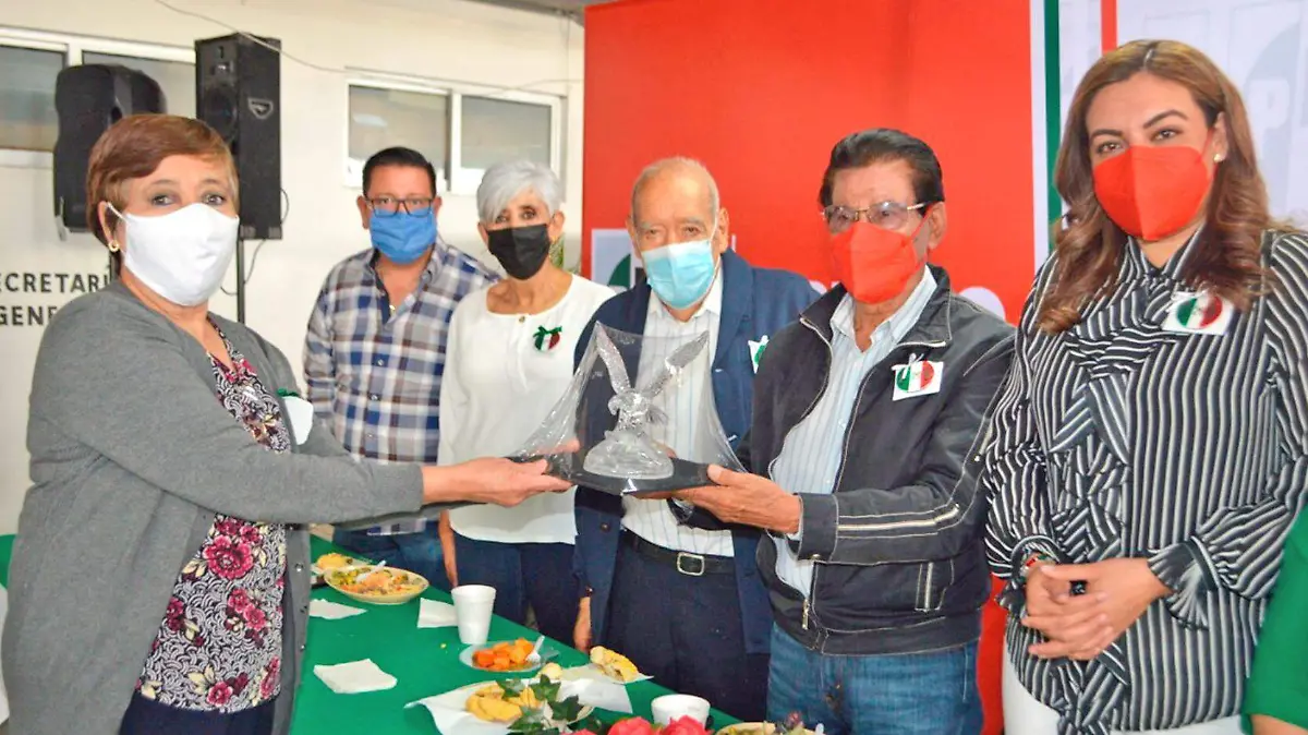 homenaje del PRI a Herminio Ventura