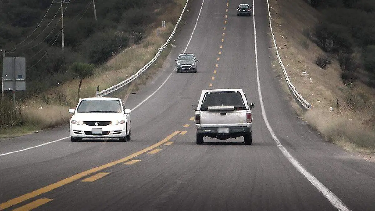 automoviles en carretera