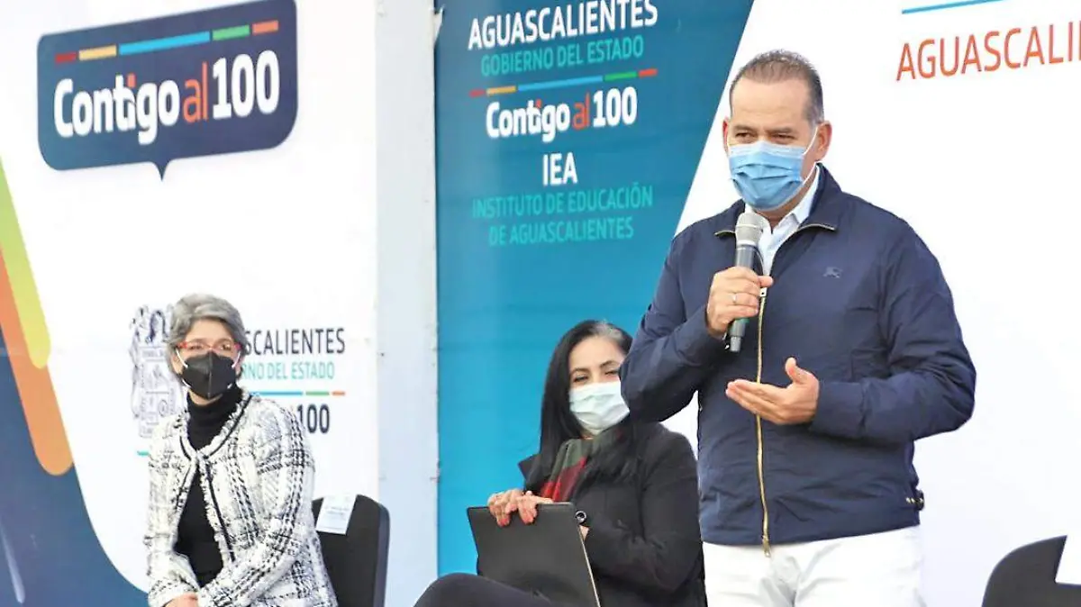 Gobernador entrega bases a normalistas