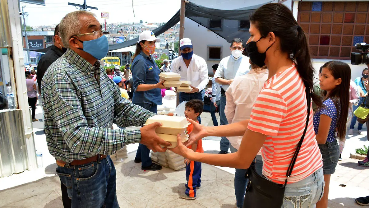 Entrega de alimentos del Ayuntamiento