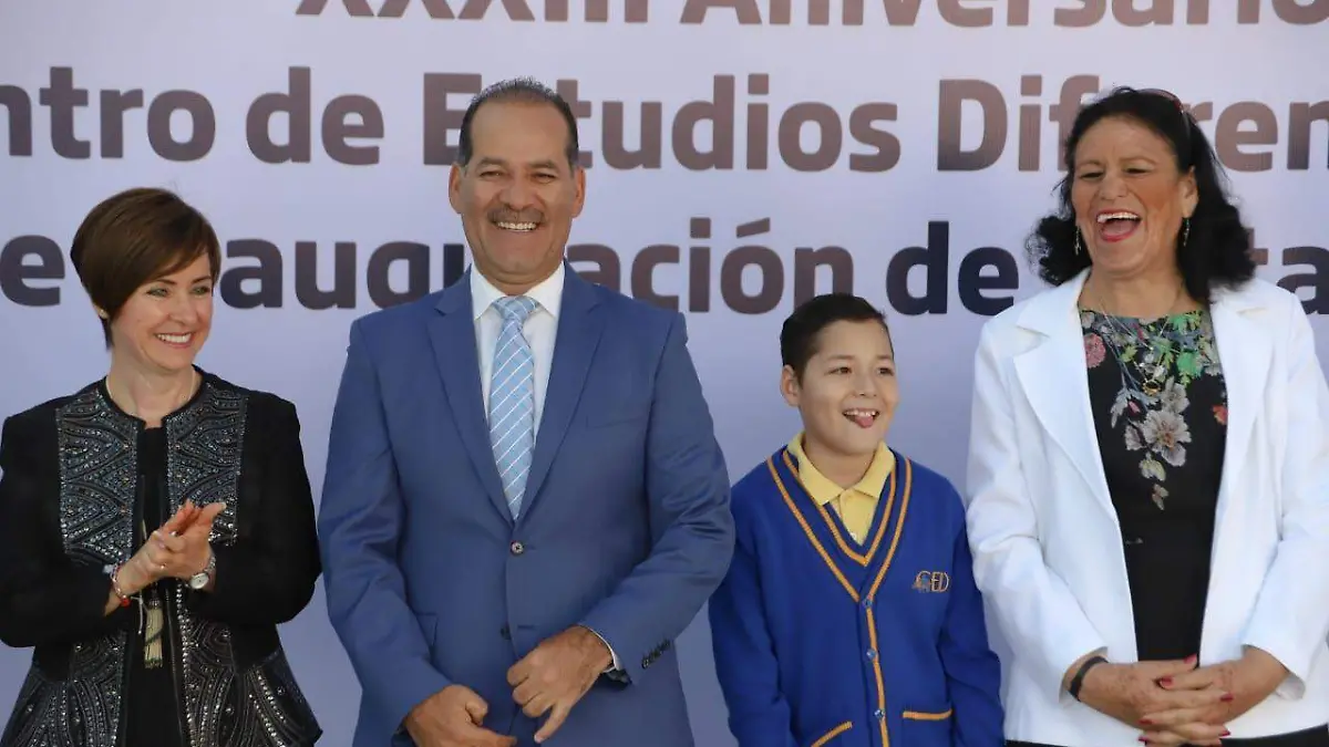 Gobernador Educación 3