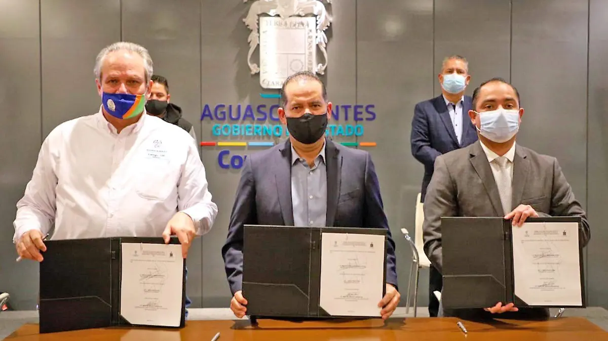 alcaldes y gobernador 