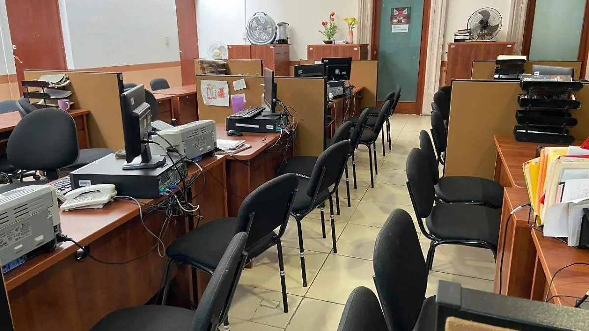 #UnDíaSinNosotras Congreso del estado 3