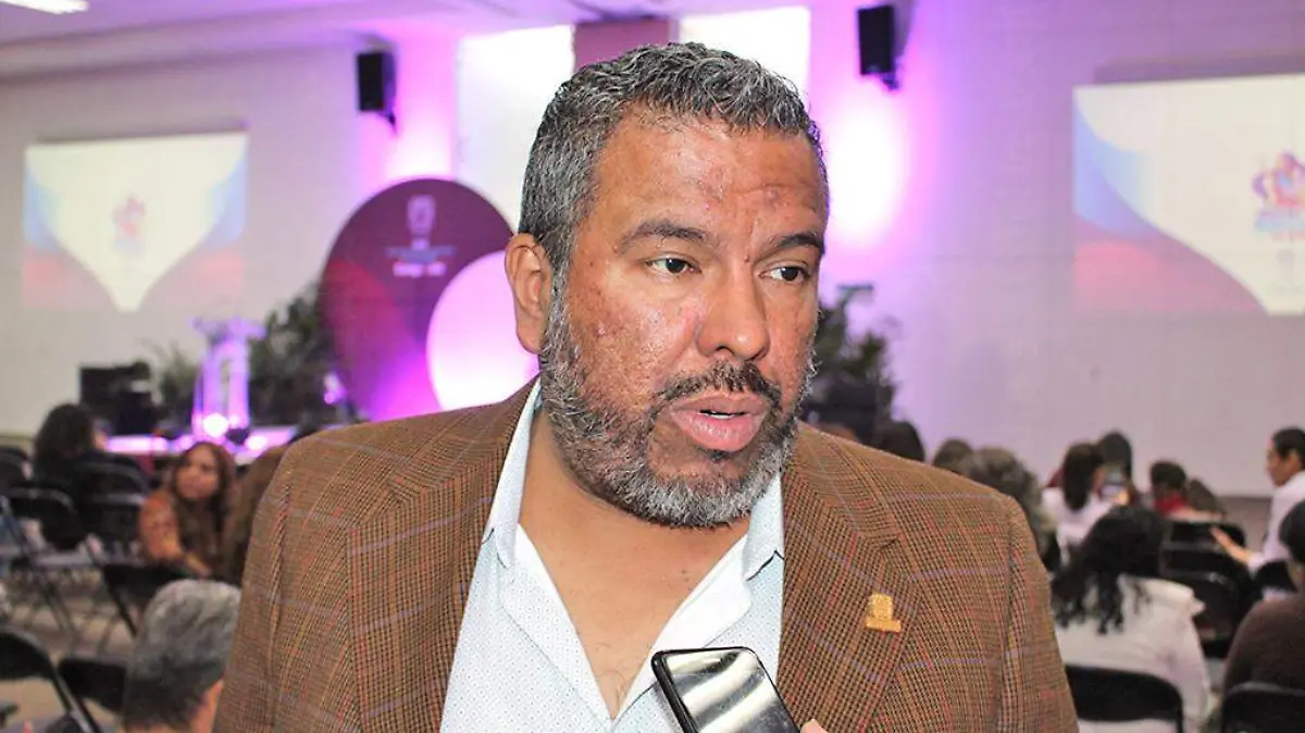 Dennys Gomez, contralor estatal