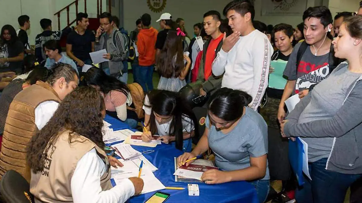 BecasBenitoJuárez-Estudiantes-EducaciónMedia