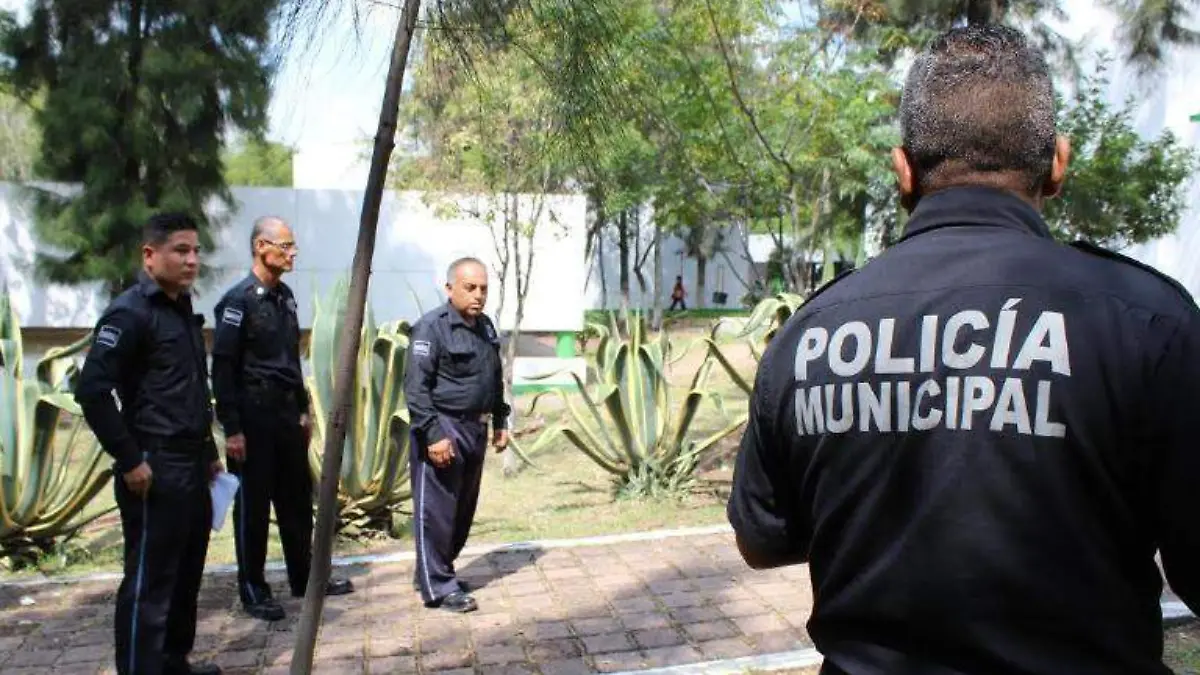 Policías