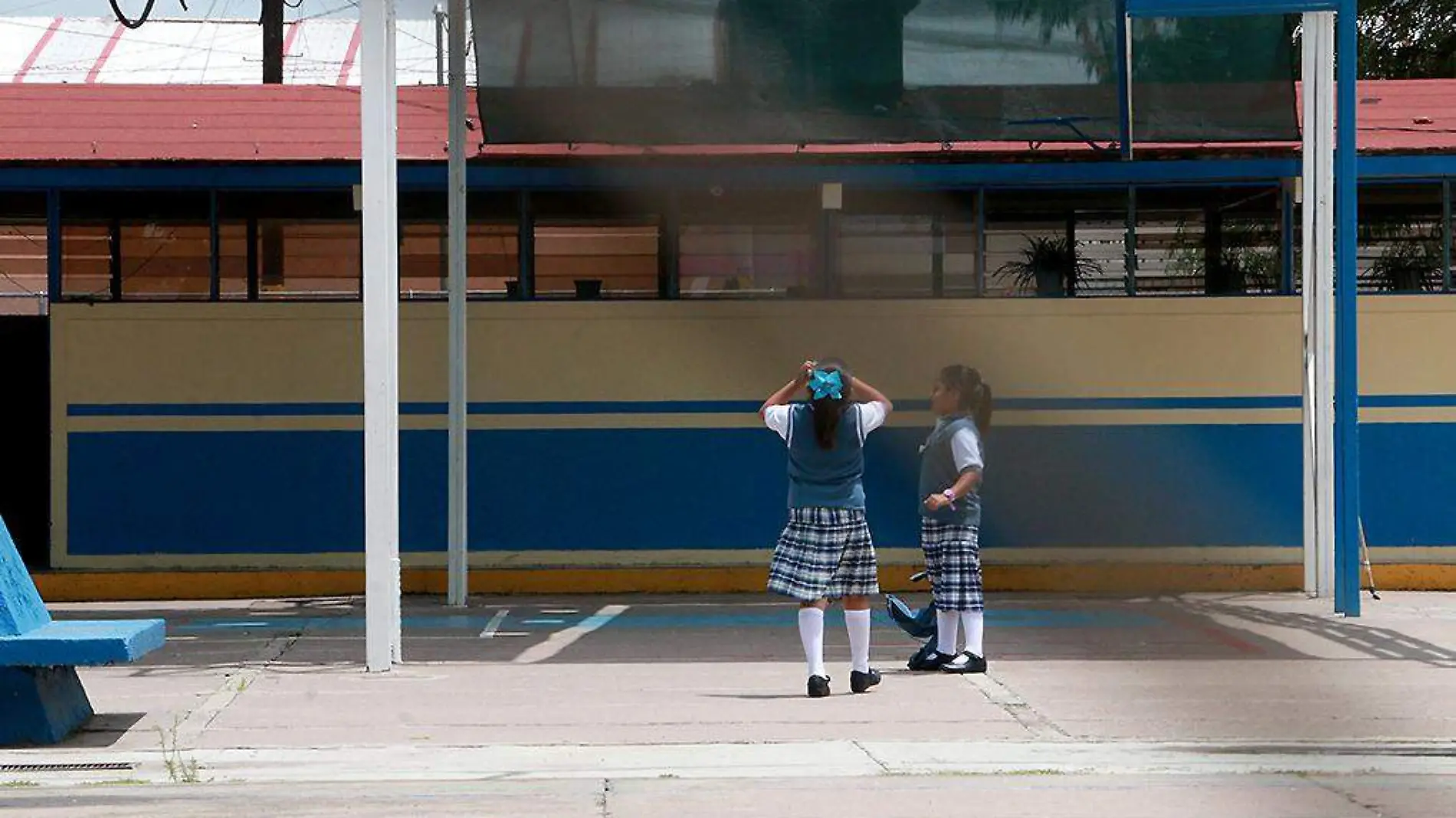 Escuela-Alumnas-Estudiantes-Recreo