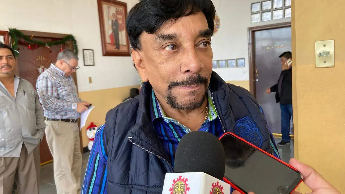  Víctor Flores Morales