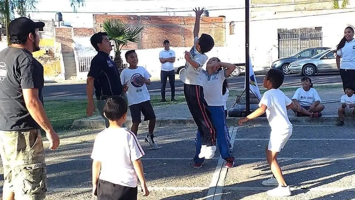 Niños haciendo deporte 2
