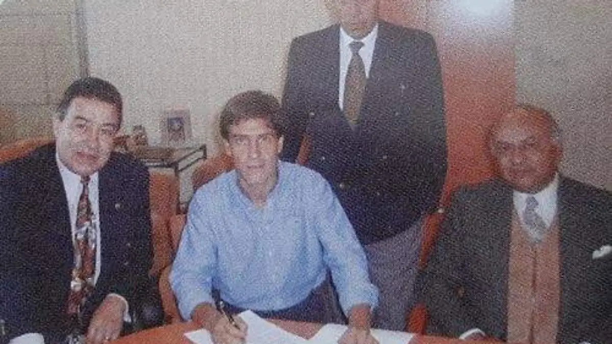 Antonio Barrera contrato con Espectáculos Taurinos de México