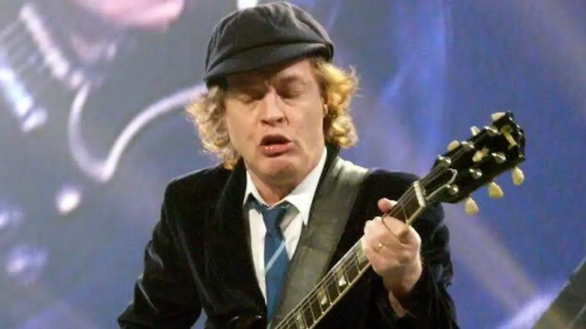Angus Young 2