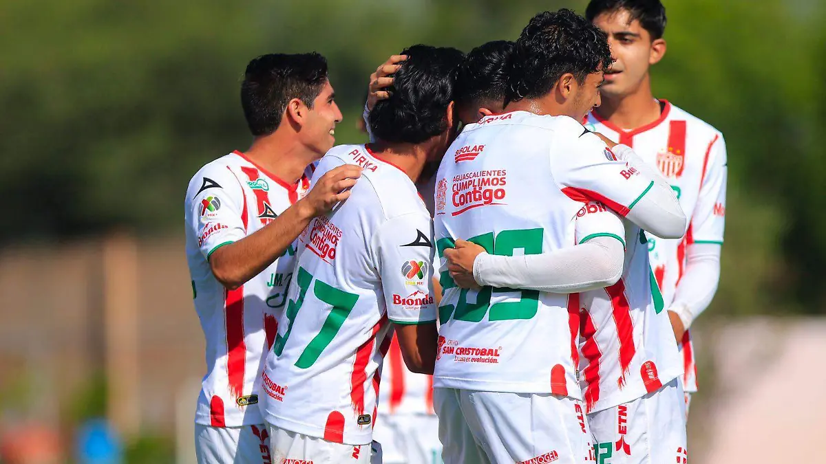 Futbolistas-FuerzasBásicas-Necaxa-León