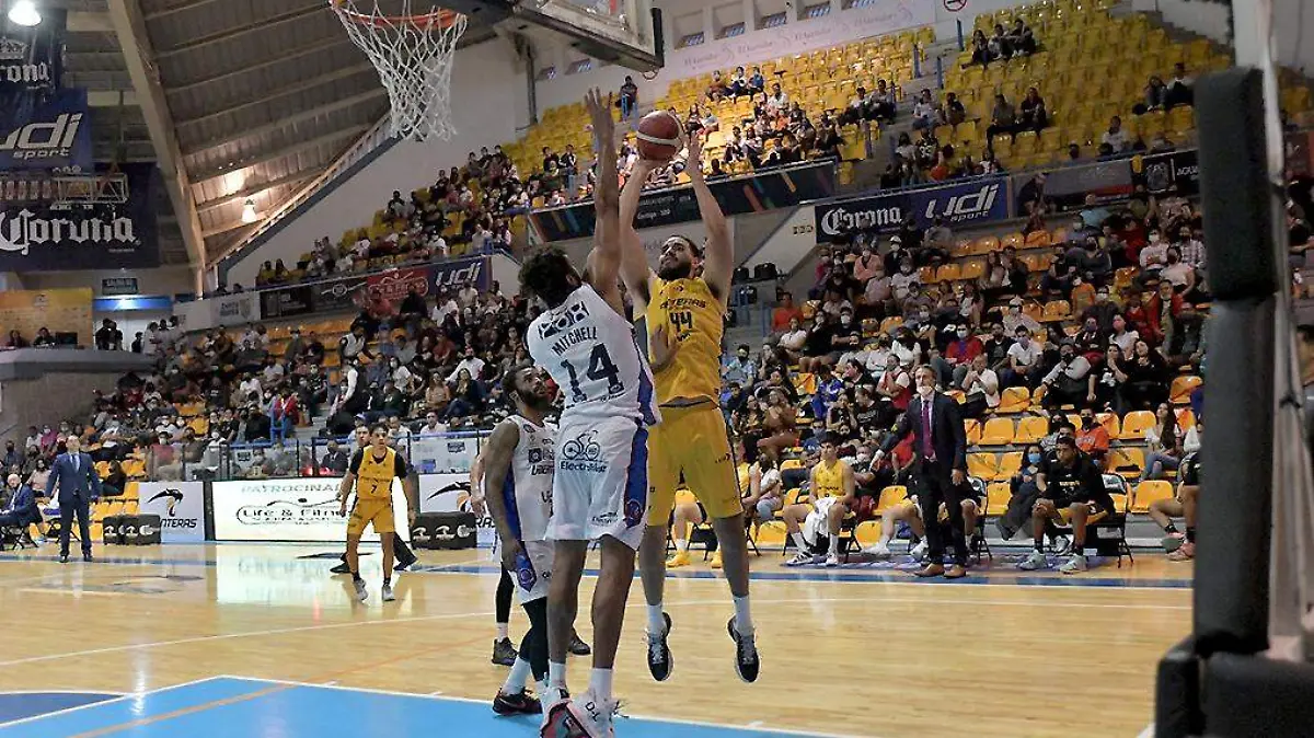 Basquetbol-Basquetbolistas-HermanosCarreón