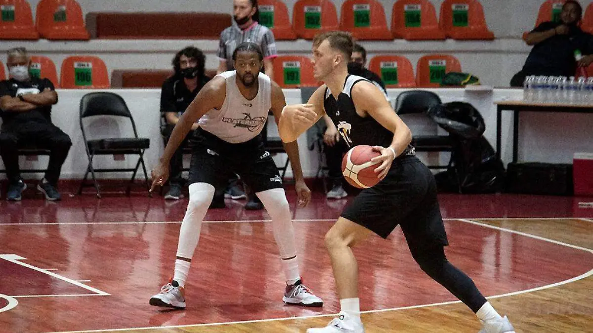 Basquetbolistas-Panteras-Plateros