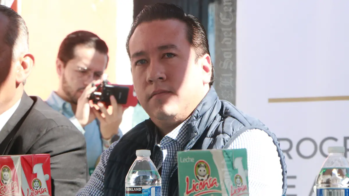 Carlos Ricardo Olvera Ávila