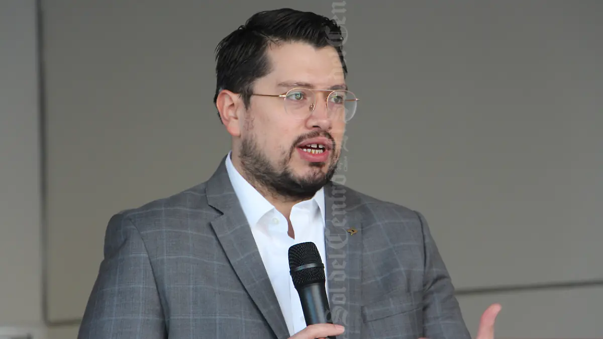 Carlos Martínez Velázquez