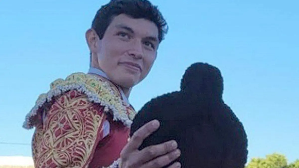 Torero-Novillero-IsaacFonseca
